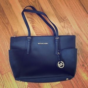 MICHAEL Michael Kors Jet Set Top-Zip Tote